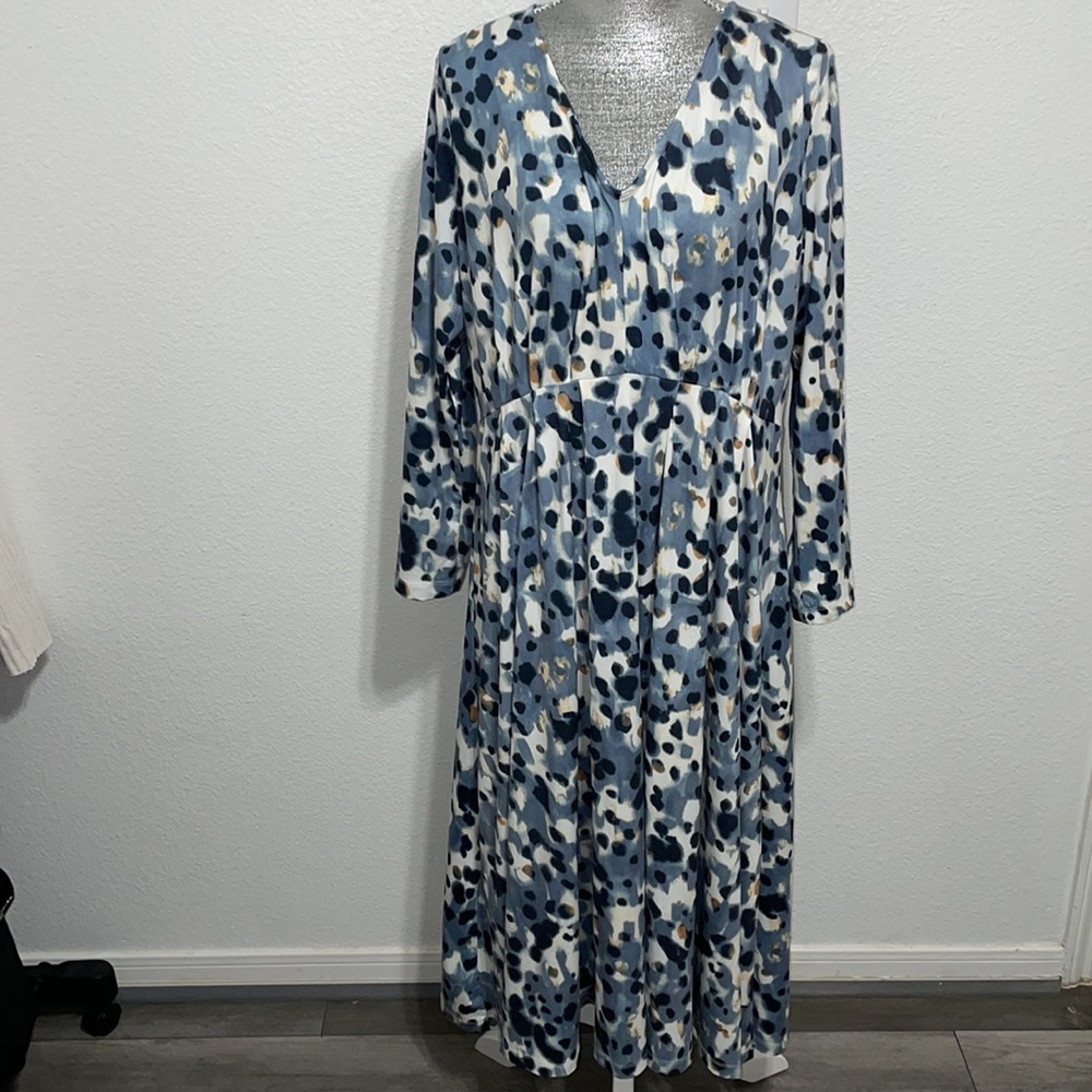 Blue animal print dress v-neck large long sleeve‎